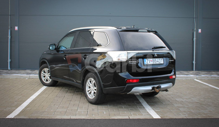 Mitsubishi Outlander 2.2 DI-D Intense, 110kW, M6, 7 miestne (2012 - 2015)