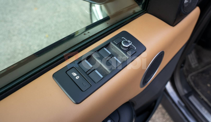 Land Rover Discovery 3.0 I6 D250 MHEV HSE AWD A/T 5+2