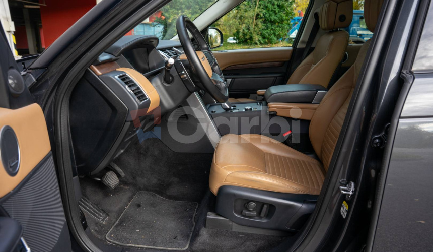 Land Rover Discovery 3.0 I6 D250 MHEV HSE AWD A/T 5+2