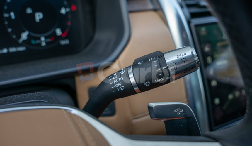 Land Rover Discovery 3.0 I6 D250 MHEV HSE AWD A/T 5+2