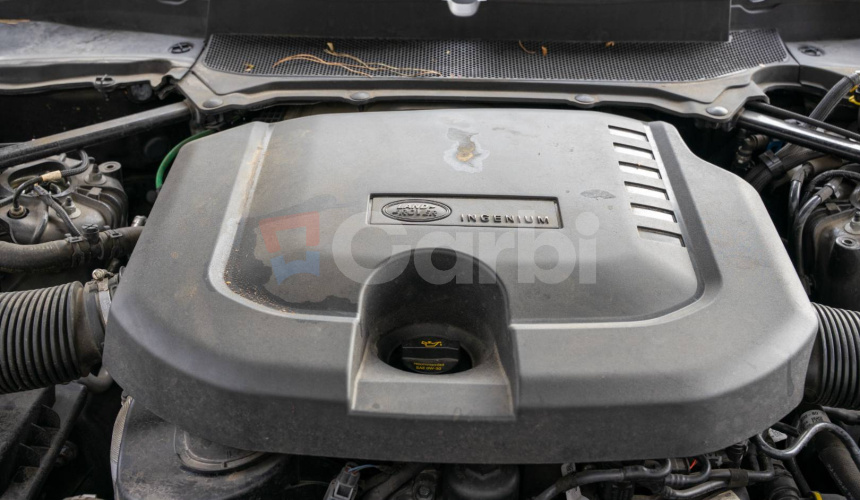 Land Rover Discovery 3.0 I6 D250 MHEV HSE AWD A/T 5+2