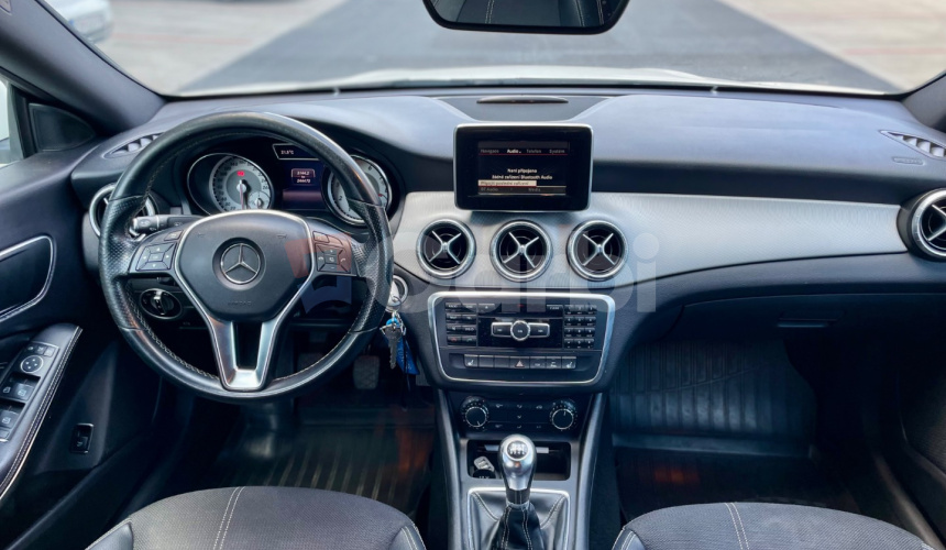 Mercedes-Benz CLA Kupé 180