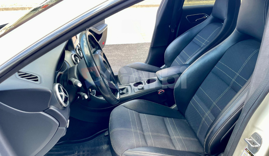 Mercedes-Benz CLA Kupé 180