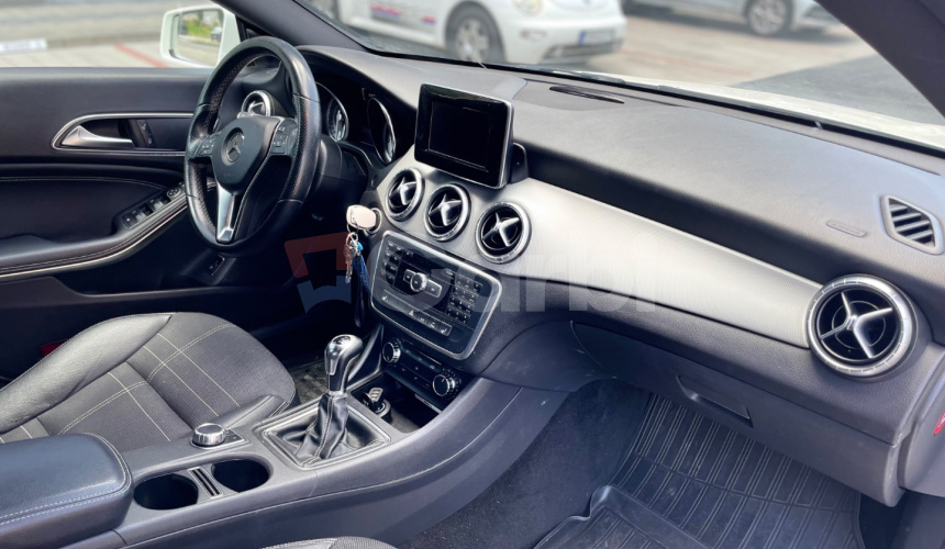 Mercedes-Benz CLA Kupé 180