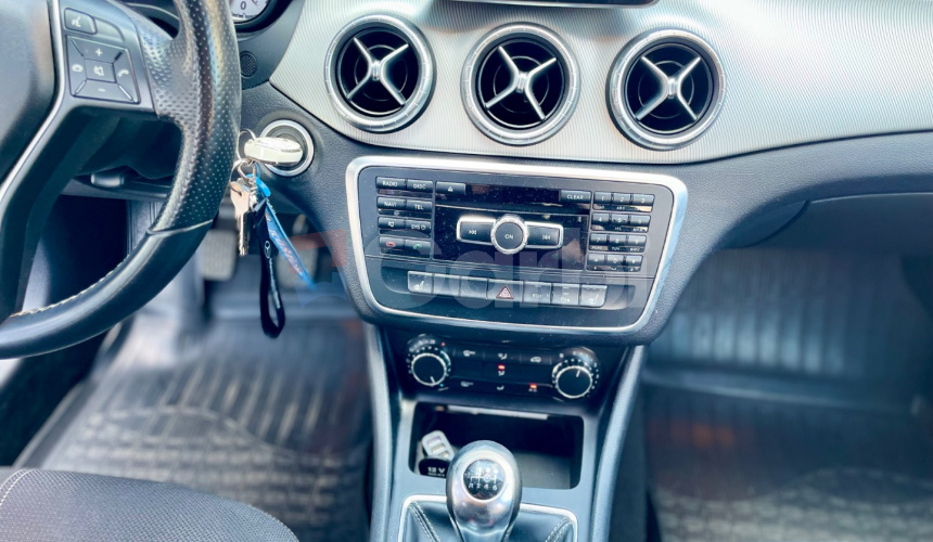 Mercedes-Benz CLA Kupé 180