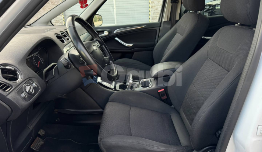 Ford S-Max 2.0 TDCi DPF Titanium A/T 7m