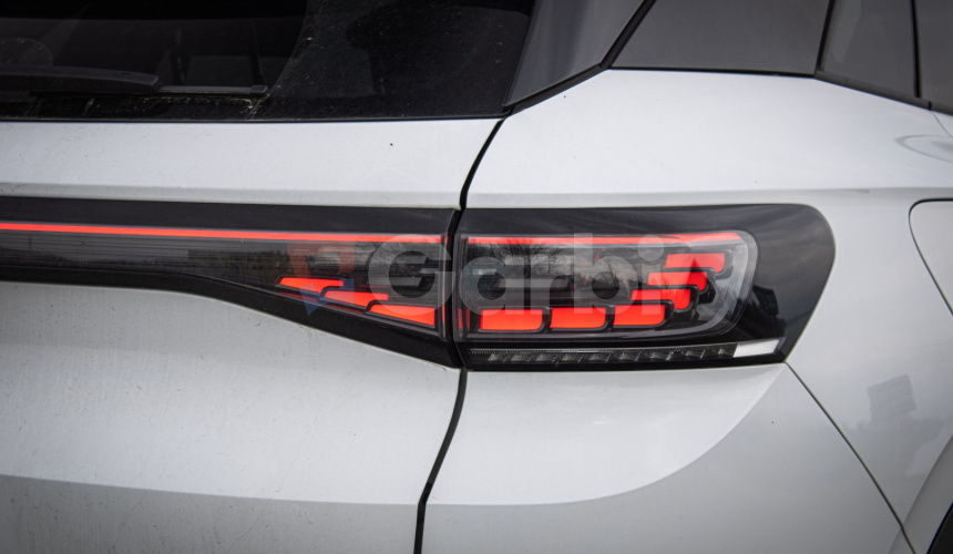 Volkswagen ID.4 PRO 92 SOH, IQ Light HUD, Kessy, Masáž, Panoráma, Asistenti, 360 kamera
