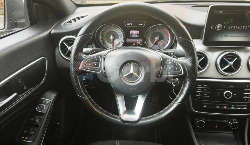 Mercedes-Benz CLA Kupé 220 CDI 4matic