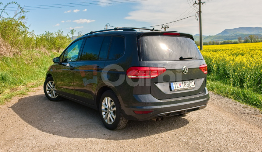 Volkswagen Touran 2.0 TDI SCR 150k 7miestne 6st. manuál Nelakované