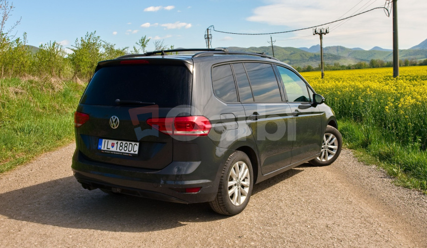 Volkswagen Touran 2.0 TDI SCR 150k 7miestne 6st. manuál Nelakované
