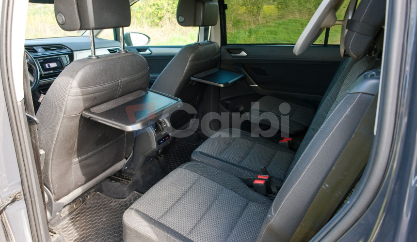 Volkswagen Touran 2.0 TDI SCR 150k 7miestne 6st. manuál Nelakované
