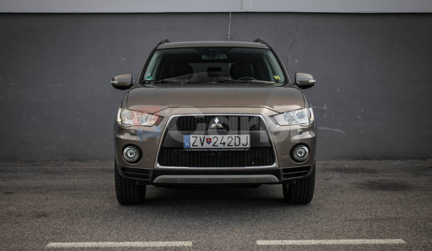 Mitsubishi Outlander 2.2 DI-D (177k) Instyle