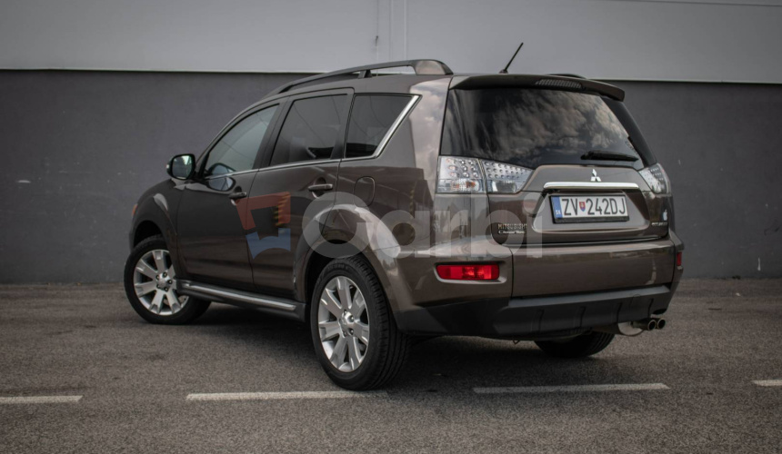 Mitsubishi Outlander 2.2 DI-D (177k) Instyle