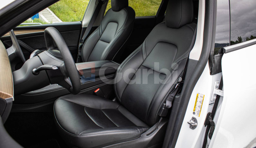 Tesla Model Y Long Range Ryzen, SOH 90%, Grok, Tepelné čerpadlo, Matrix LED, Dvojité sklá
