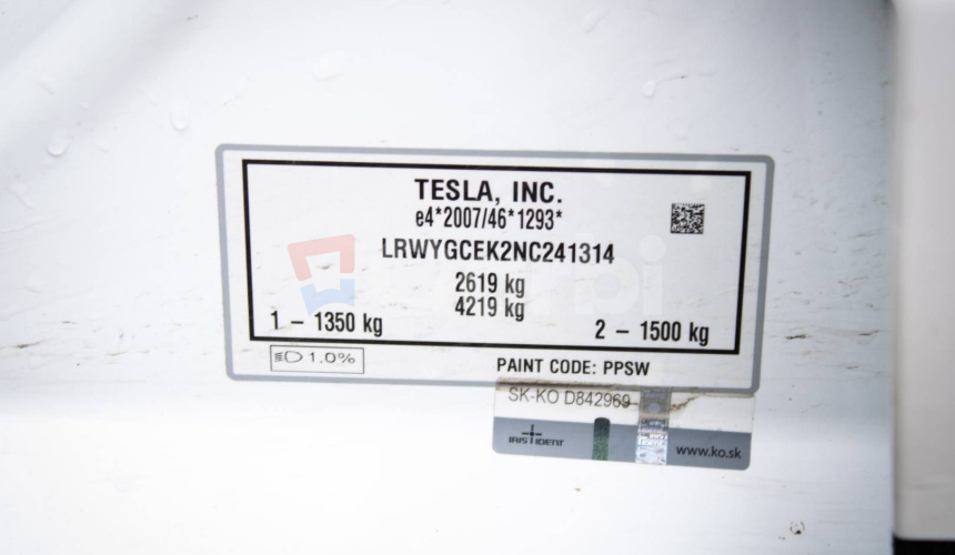 Tesla Model Y Long Range Ryzen, SOH 90%, Grok, Tepelné čerpadlo, Matrix LED, Dvojité sklá