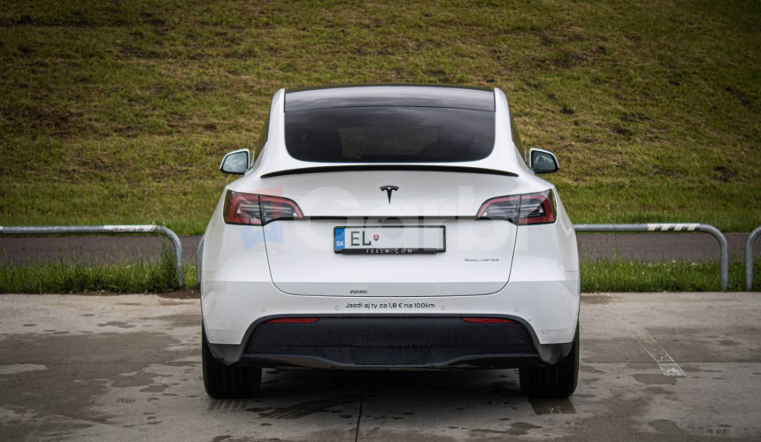 Tesla Model Y Long Range Ryzen, SOH 90%, Grok, Tepelné čerpadlo, Matrix LED, Dvojité sklá