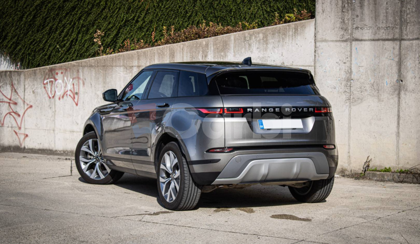 Land Rover Range Rover Evoque 2.0D D180 HSE, Nelakované, Pano, Meridian Sound, Virtual, TOP
