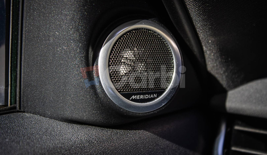 Land Rover Range Rover Evoque 2.0D D180 HSE, Nelakované, Pano, Meridian Sound, Virtual, TOP