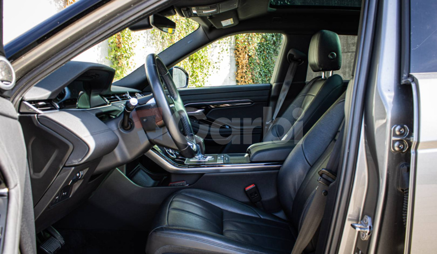 Land Rover Range Rover Evoque 2.0D D180 HSE, Nelakované, Pano, Meridian Sound, Virtual, TOP