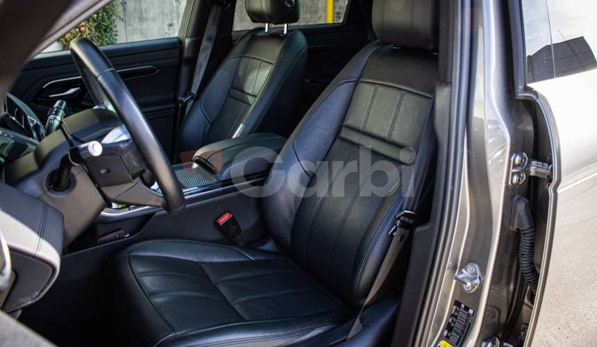 Land Rover Range Rover Evoque 2.0D D180 HSE, Nelakované, Pano, Meridian Sound, Virtual, TOP