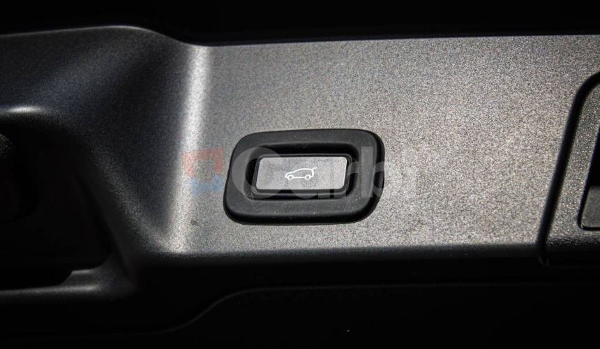 Land Rover Range Rover Evoque 2.0D D180 HSE, Nelakované, Pano, Meridian Sound, Virtual, TOP