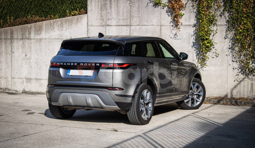 Land Rover Range Rover Evoque 2.0D D180 HSE, Nelakované, Pano, Meridian Sound, Virtual, TOP