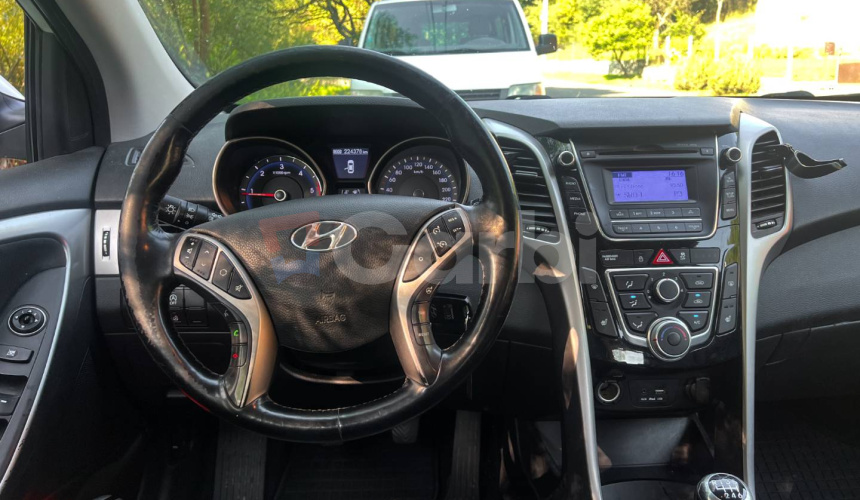 Hyundai i30 1.6 CRDi DOHC 16V Family