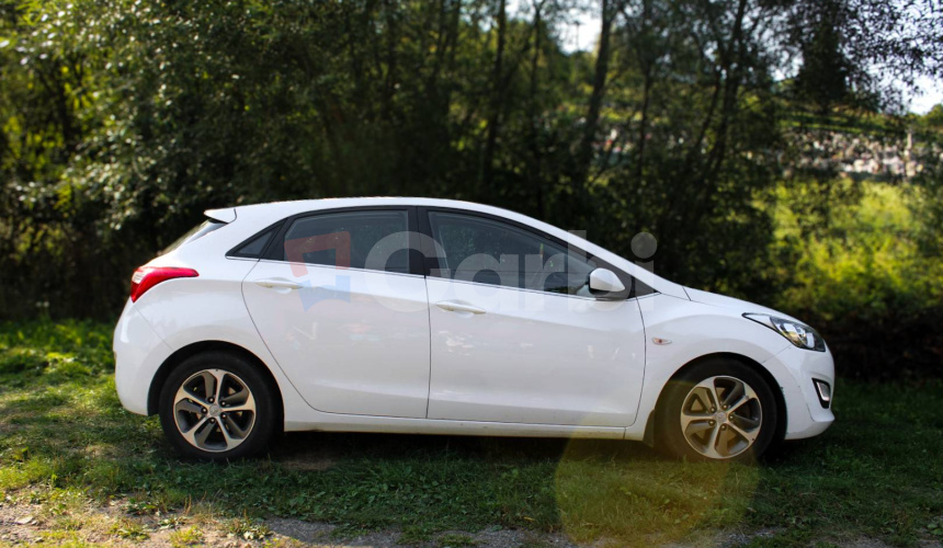 Hyundai i30 1.6 CRDi DOHC 16V Family