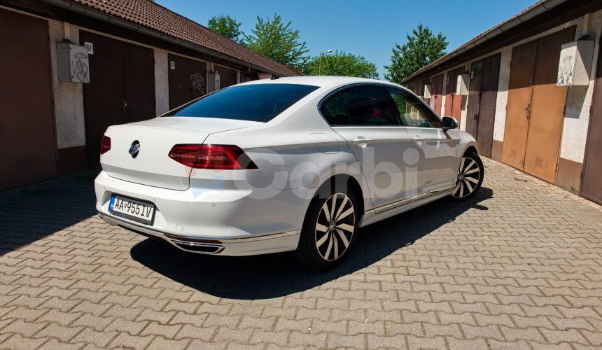 Volkswagen Passat Sedan B8 2.0 TDI 110kw 150PS R-line