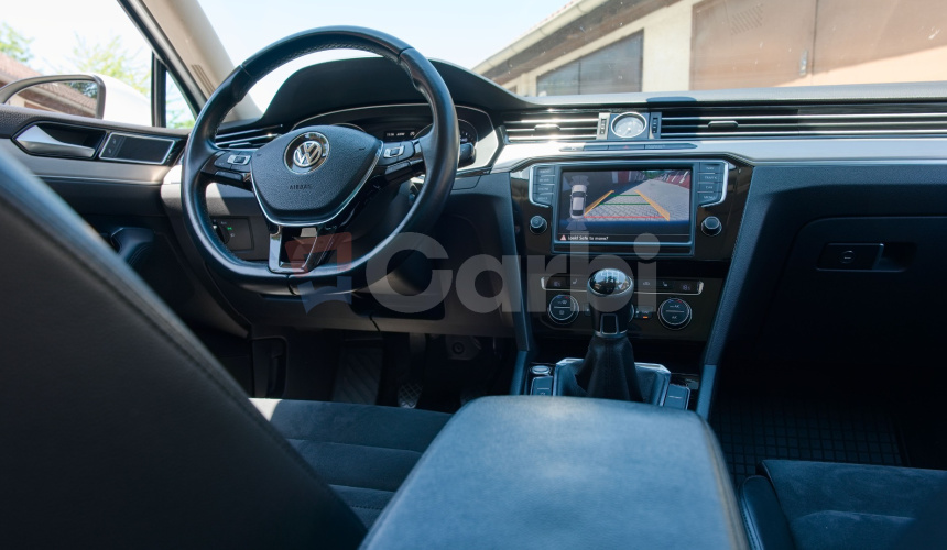 Volkswagen Passat Sedan B8 2.0 TDI 110kw 150PS R-line
