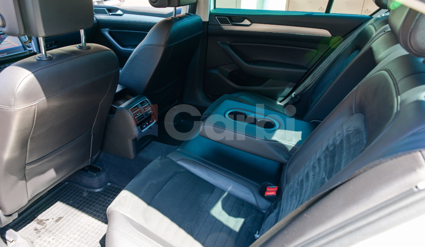 Volkswagen Passat Sedan B8 2.0 TDI 110kw 150PS R-line