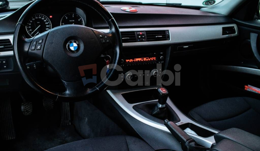 BMW Rad 3 Touring 320d 184k