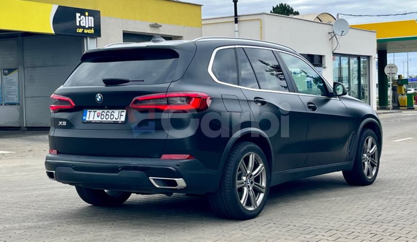 BMW X5 xDrive30d A/T