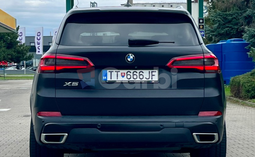 BMW X5 xDrive30d A/T
