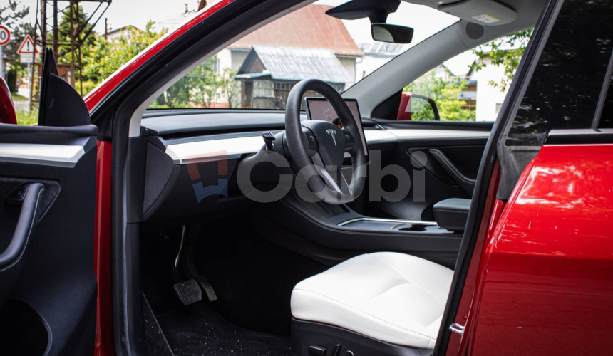 Tesla Model Y Long Range AWD, Biely interiér, Tepelné čerpadlo, Dvojité sklá, DPH