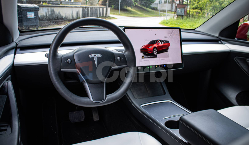 Tesla Model Y Long Range AWD, Biely interiér, Tepelné čerpadlo, Dvojité sklá, DPH