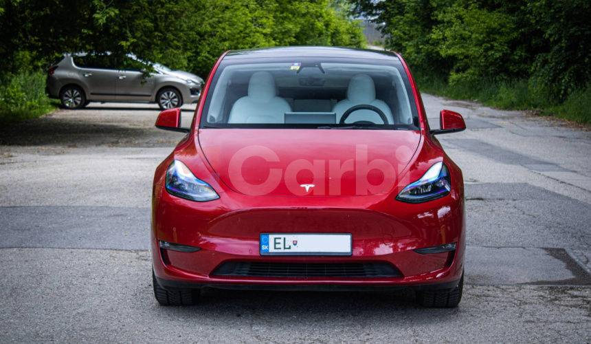 Tesla Model Y Long Range AWD, Biely interiér, Tepelné čerpadlo, Dvojité sklá, DPH