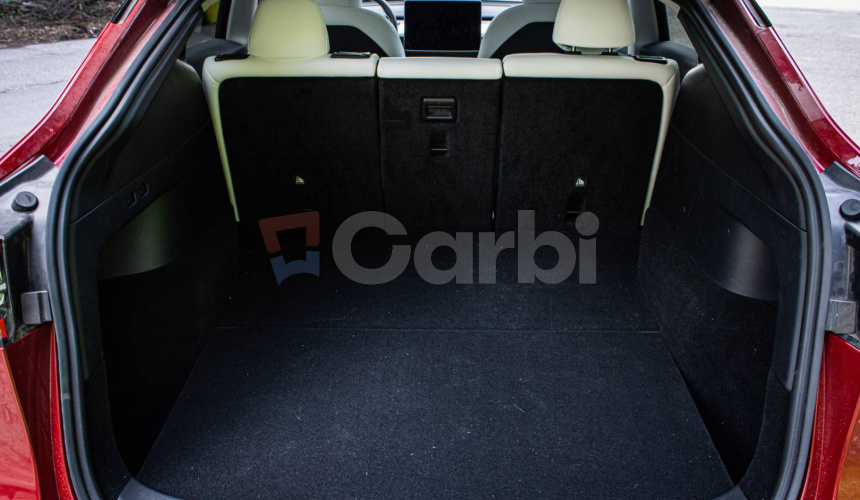 Tesla Model Y Long Range AWD, Biely interiér, Tepelné čerpadlo, Dvojité sklá, DPH