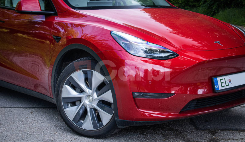 Tesla Model Y Long Range AWD, Biely interiér, Tepelné čerpadlo, Dvojité sklá, DPH