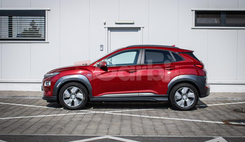 Hyundai Kona Electric+ 64kWh batéria 98% SOH, slovenské s históriou, HUD, Krell audio, DPH