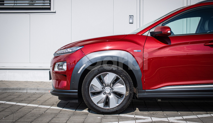 Hyundai Kona Electric+ 64kWh batéria 98% SOH, slovenské s históriou, HUD, Krell audio, DPH