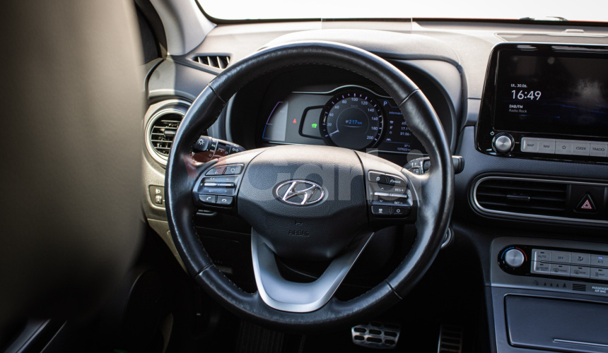 Hyundai Kona Electric+ 64kWh batéria 98% SOH, slovenské s históriou, HUD, Krell audio, DPH
