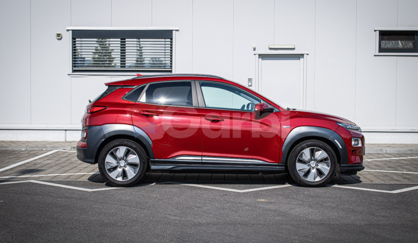 Hyundai Kona Electric+ 64kWh batéria 98% SOH, slovenské s históriou, HUD, Krell audio, DPH