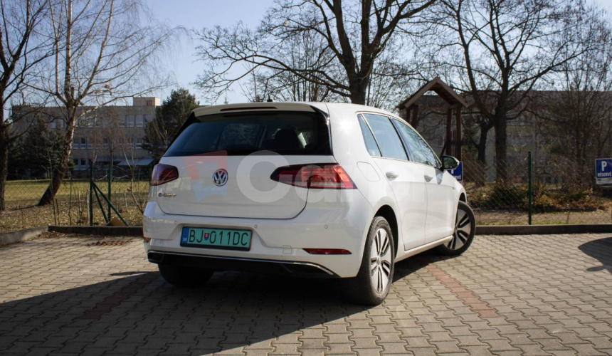 Volkswagen Golf e