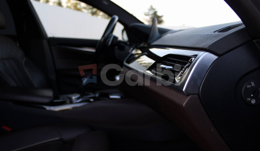 BMW Rad 5 Touring 530d xDrive A/T, 195kW, A8, 5d.