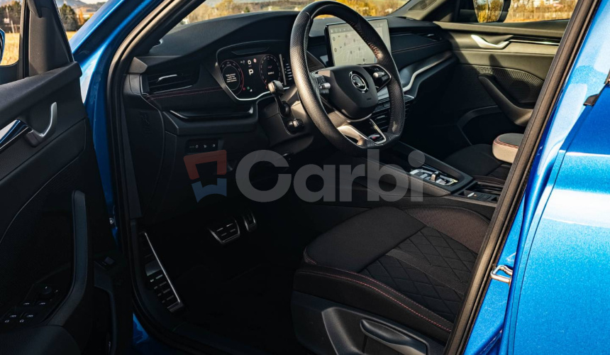 Škoda Octavia Combi VRS 195kW DSG Webasto, Virtual Cockpit