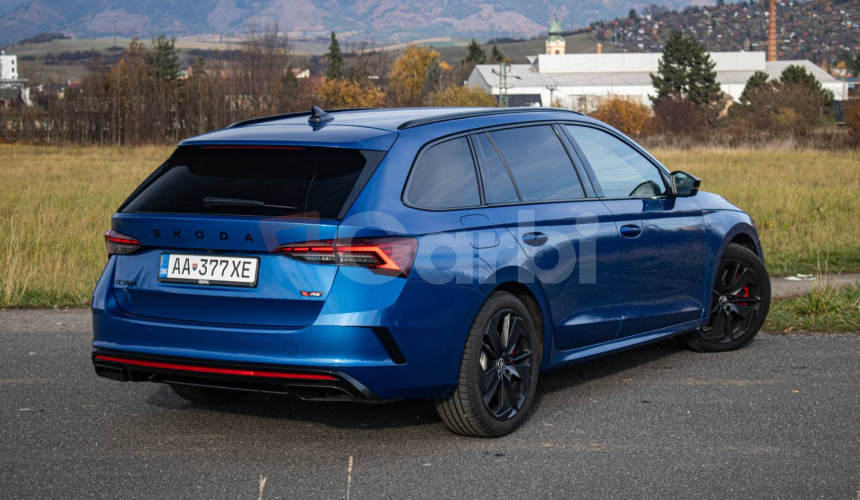 Škoda Octavia Combi VRS 195kW DSG Webasto, Virtual Cockpit