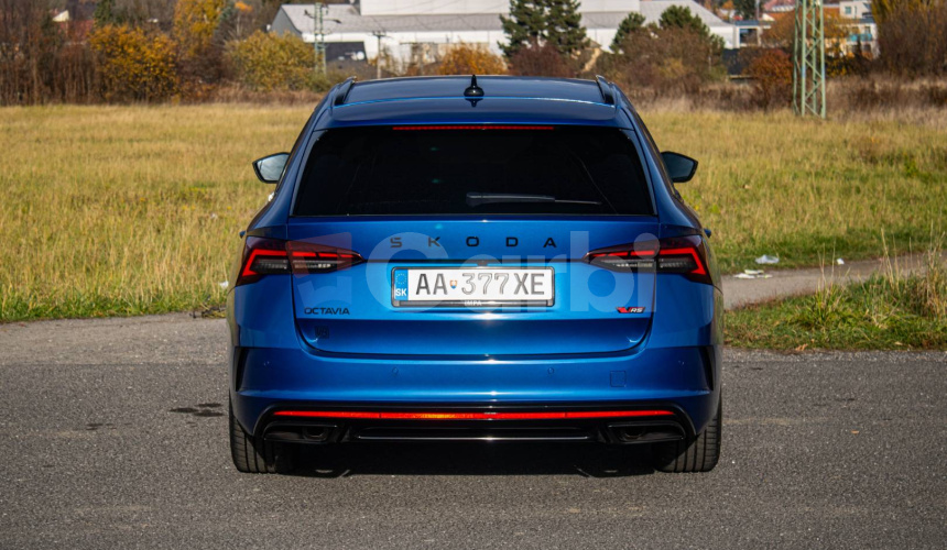 Škoda Octavia Combi VRS 195kW DSG Webasto, Virtual Cockpit