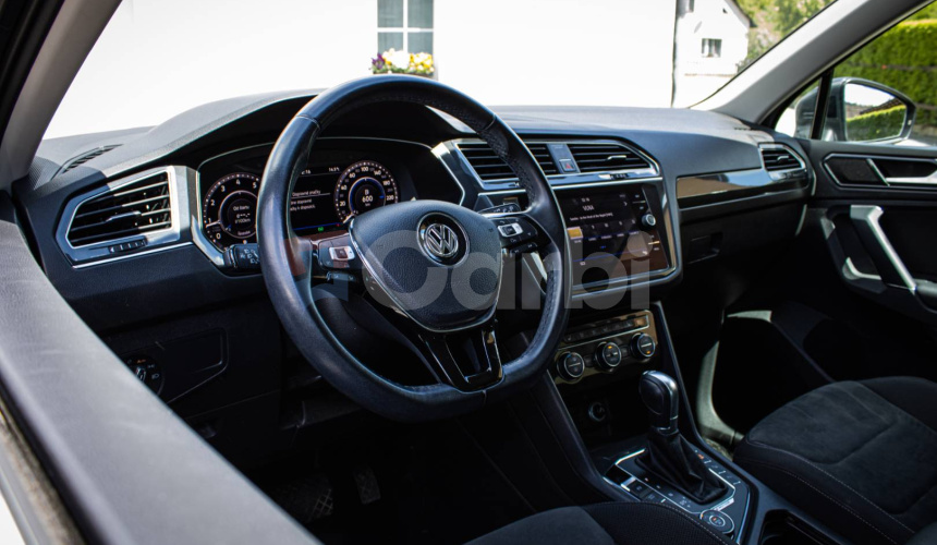 Volkswagen Tiguan 2.0 TSI DSG 4Motion, 1. Majiteľ, Slovenské, Nelakované, FULL LED, Virtual