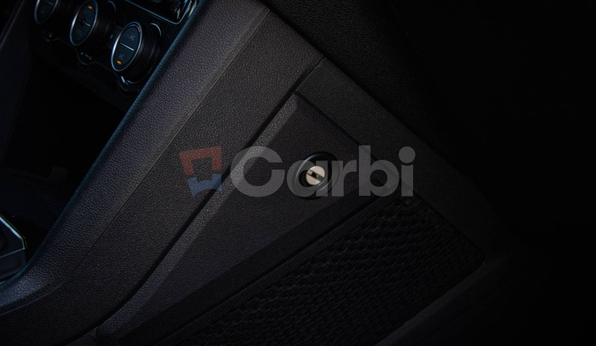 Volkswagen Tiguan 2.0 TSI DSG 4Motion, 1. Majiteľ, Slovenské, Nelakované, FULL LED, Virtual